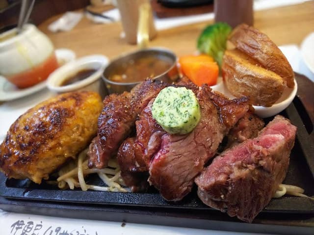 ぎゅう丸 伊万里店 - サブ画像1