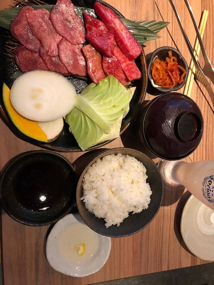 炭焼肉 石田屋。 本店