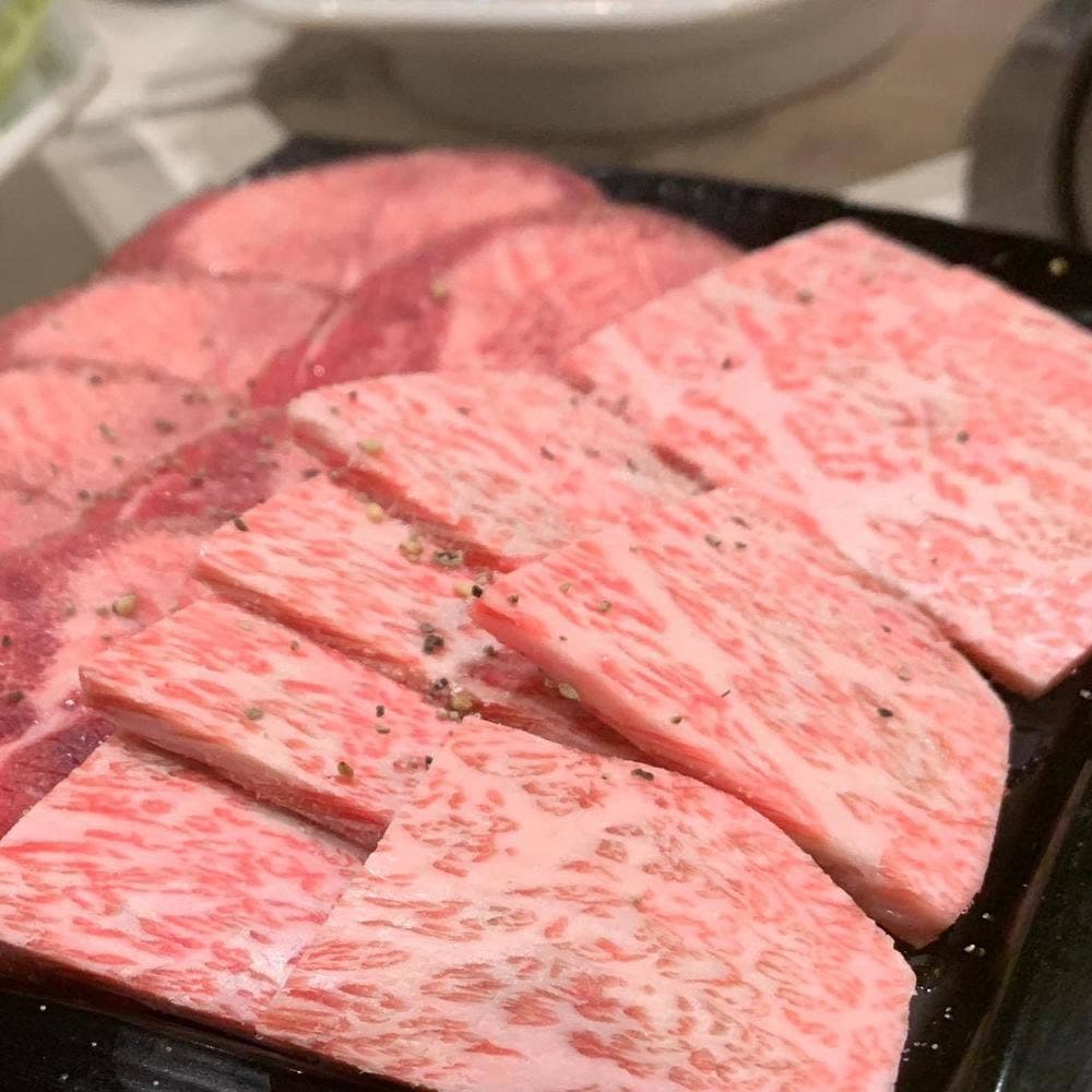 黒毛和牛焼肉 新宿肉善