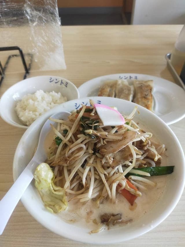 極濃湯麺 シントミ 藤岡店 - サブ画像1
