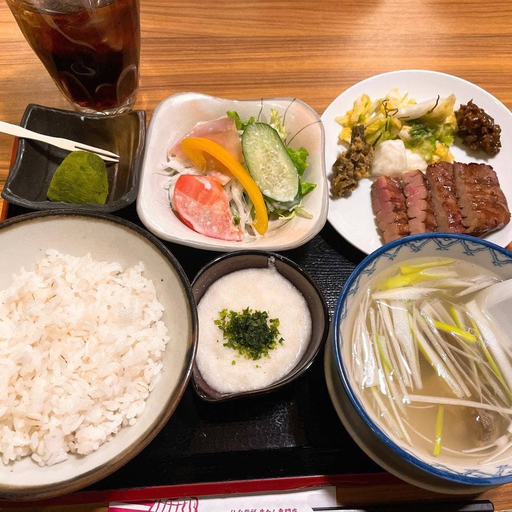 牛たん炭焼 利久 泉中央店