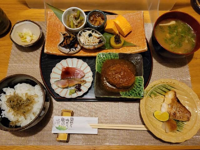 旬の魚と四季の日本酒 福島鈴庵 - サブ画像2