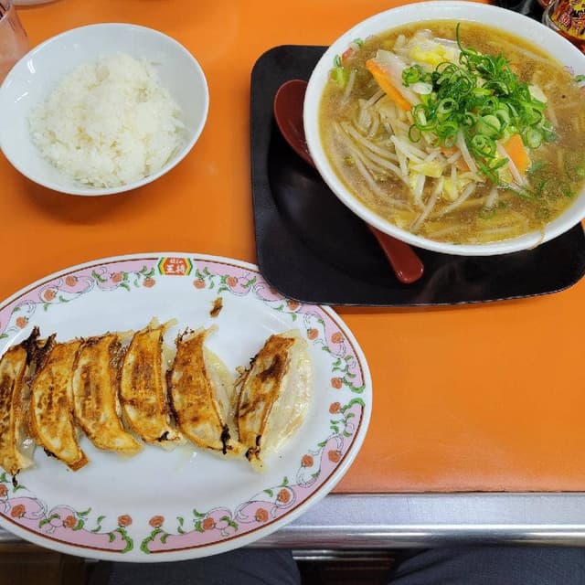 餃子の王将 大阪駅前第2ビル店 - サブ画像1