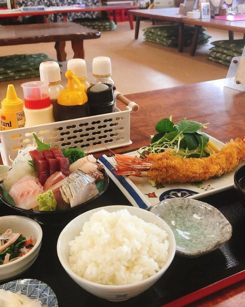 活魚・磯料理御食事処 旅館ごとう