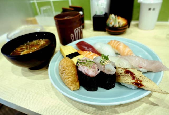 寿司とおでん ととぎん 西田辺店 - サブ画像1