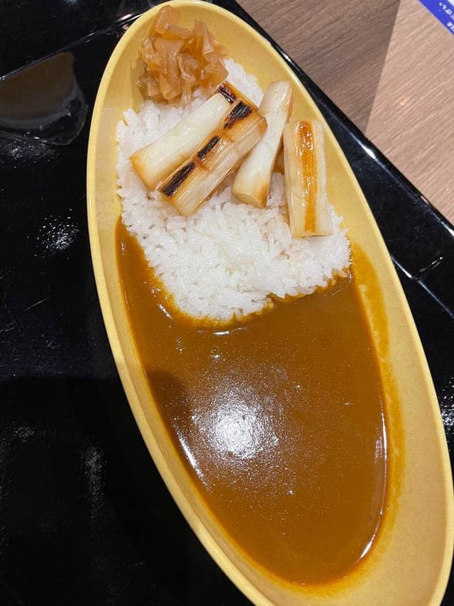博多カレー研究所 博多とんこつあごだしカレー 福岡空港店 - サブ画像1