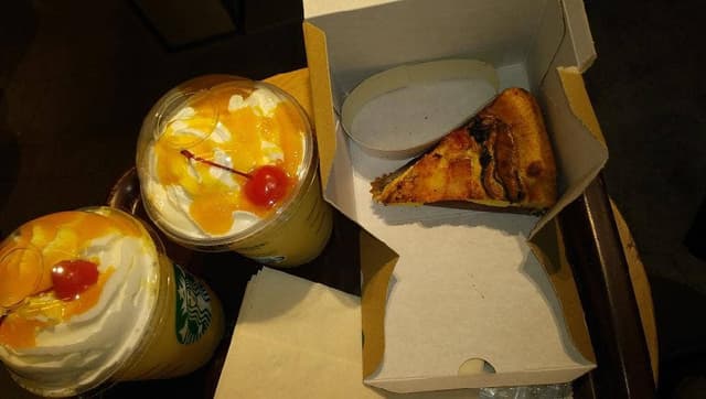 スターバックス コーヒー 中目黒蔦屋書店 - サブ画像1