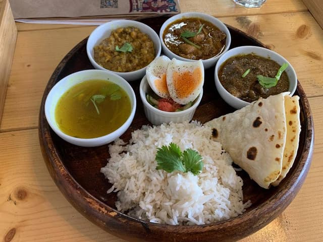 HALAL HUB Cafe & Restaurant - サブ画像3