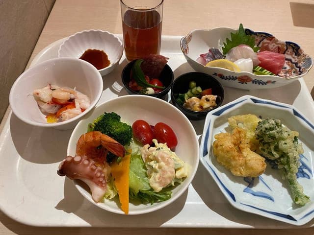 ワールドダイニング シーダパレス 別府温泉 杉乃井ホテル - サブ画像1