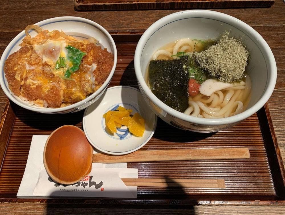 伊予の手造りうどん 名代 つるちゃん 衣山店