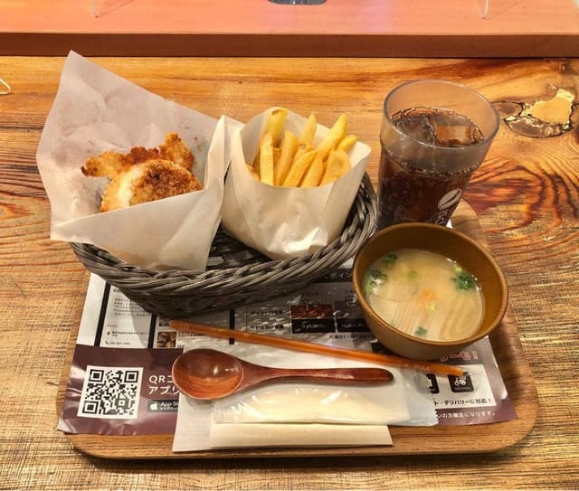 コメコメバーガー長尾店 - サブ画像1