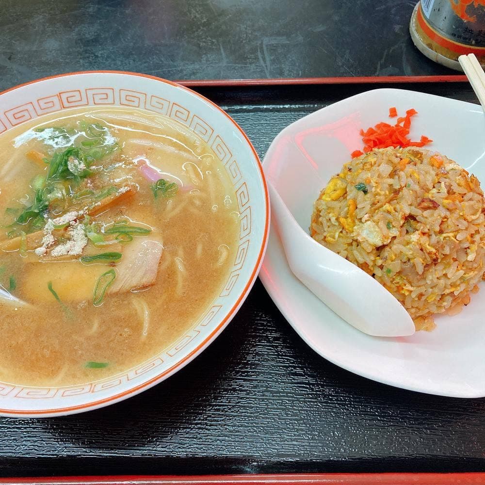 まるとみ食堂