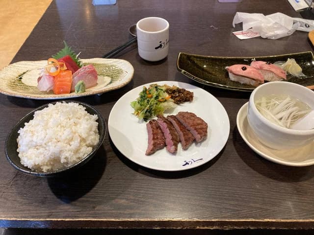 牛たん炭焼 利久 松島海岸駅前店 - サブ画像2