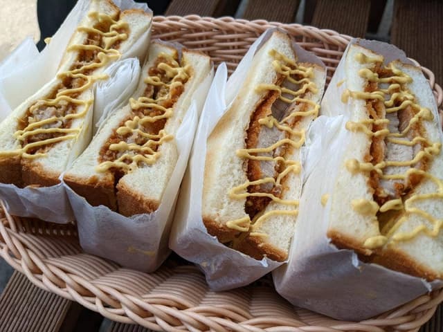 湘南メンチ 精肉工場直売所 - サブ画像1