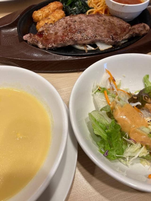 ガスト 日立駅前店 - サブ画像1