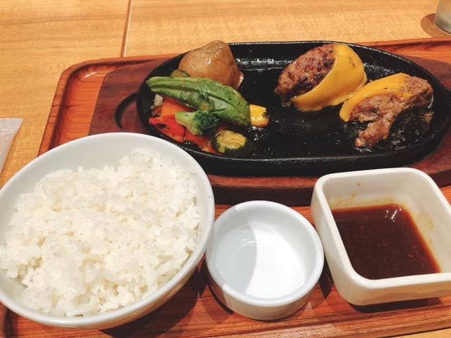 いしがまやハンバーグ ららぽーと富士見店 - サブ画像1