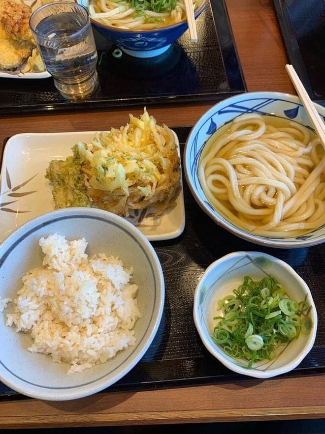 丸亀製麺 魚住店 - サブ画像3