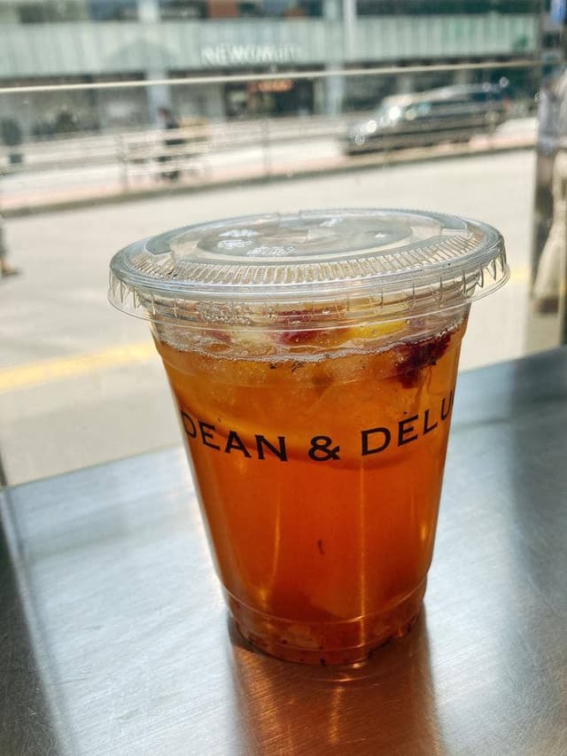 DEAN & DELUCA 新宿 - サブ画像2