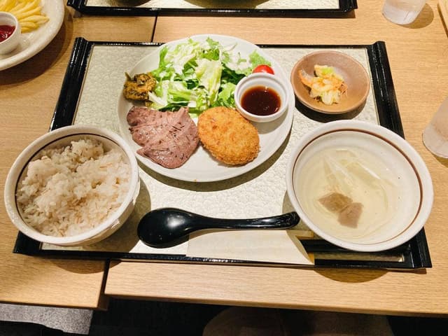 三代目文治 コースカベイサイドストアーズ店 - サブ画像1