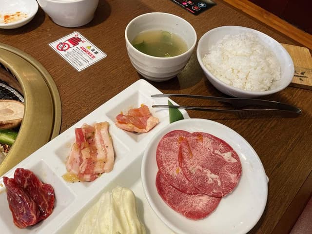 焼肉じゃんじゃか 樽味店 - サブ画像1
