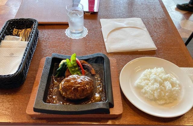 ヴィスコンティ 郡山 - サブ画像2