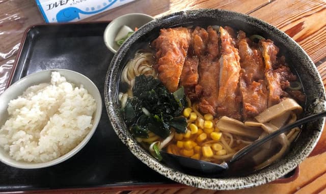 手打ラーメンぎおん - サブ画像2