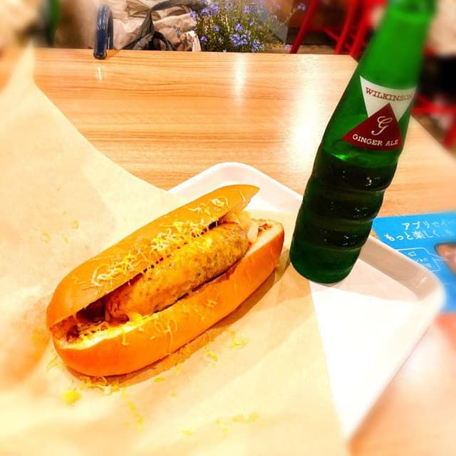 SUPER HOTDOG 横浜赤レンガ倉庫店 - サブ画像1