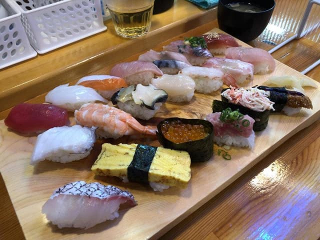 魚屋直営すし食堂 魚まる 前島店 - サブ画像3