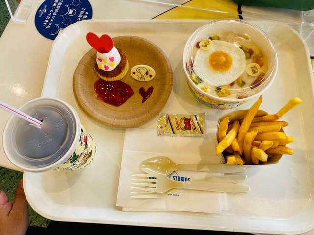 SNOOPY'S BACKLOT CAFE - サブ画像1