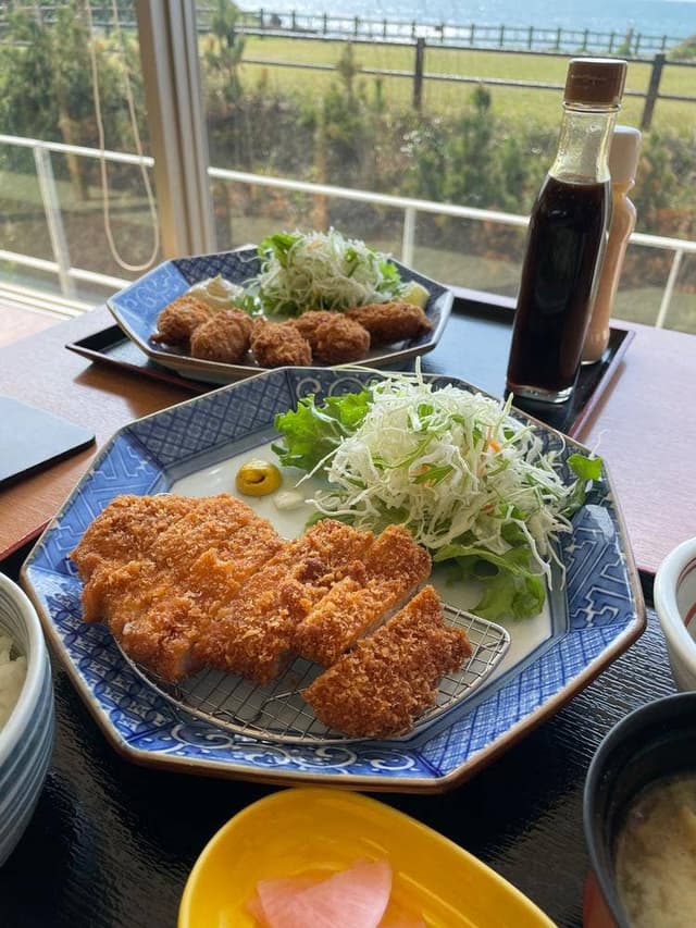 レストラン眺海 道の駅象潟 ねむの丘 - サブ画像1