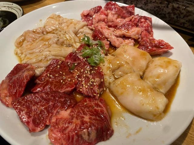 炭火ホルモン焼き酒場 恵の家 - サブ画像1