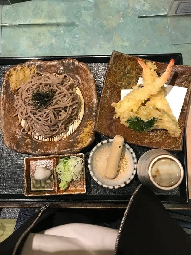 五頭の山茂登 新潟店 - サブ画像1