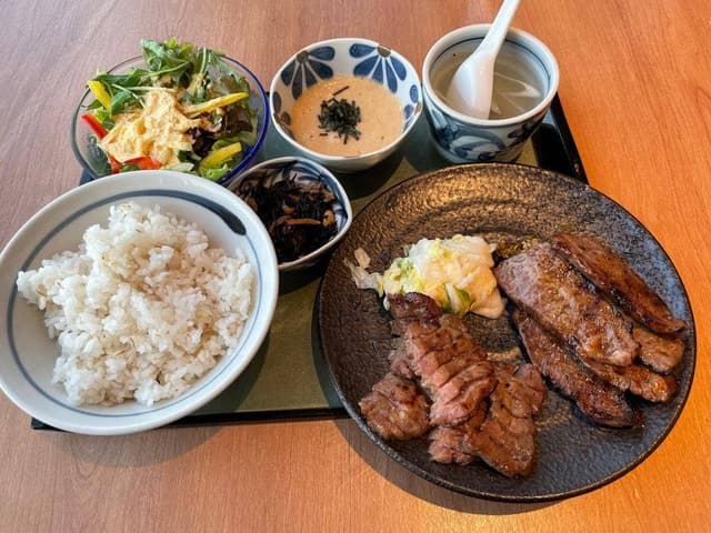 牛たんと和牛焼き 青葉 玉川高島屋S.C.店 - サブ画像3