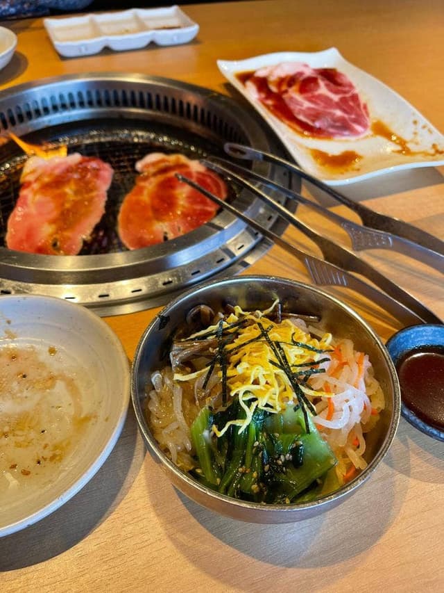 焼肉きんぐ 鴨田店 - サブ画像1