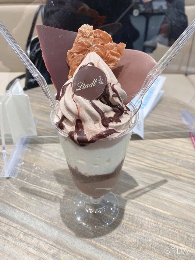リンツ ショコラ カフェ 錦糸町パルコ店 - サブ画像1