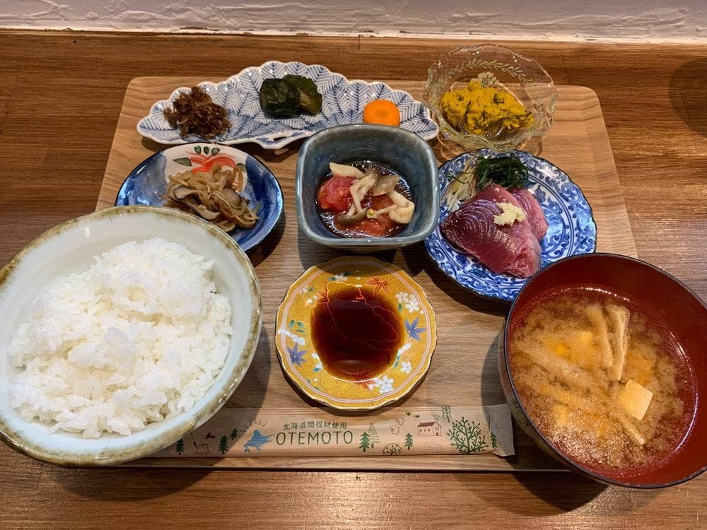 酒とあて なお吉