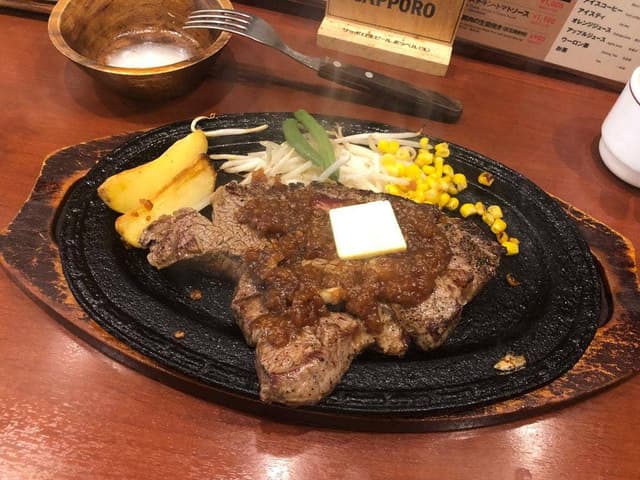 ステーキ&カフェ ブラッド - サブ画像1