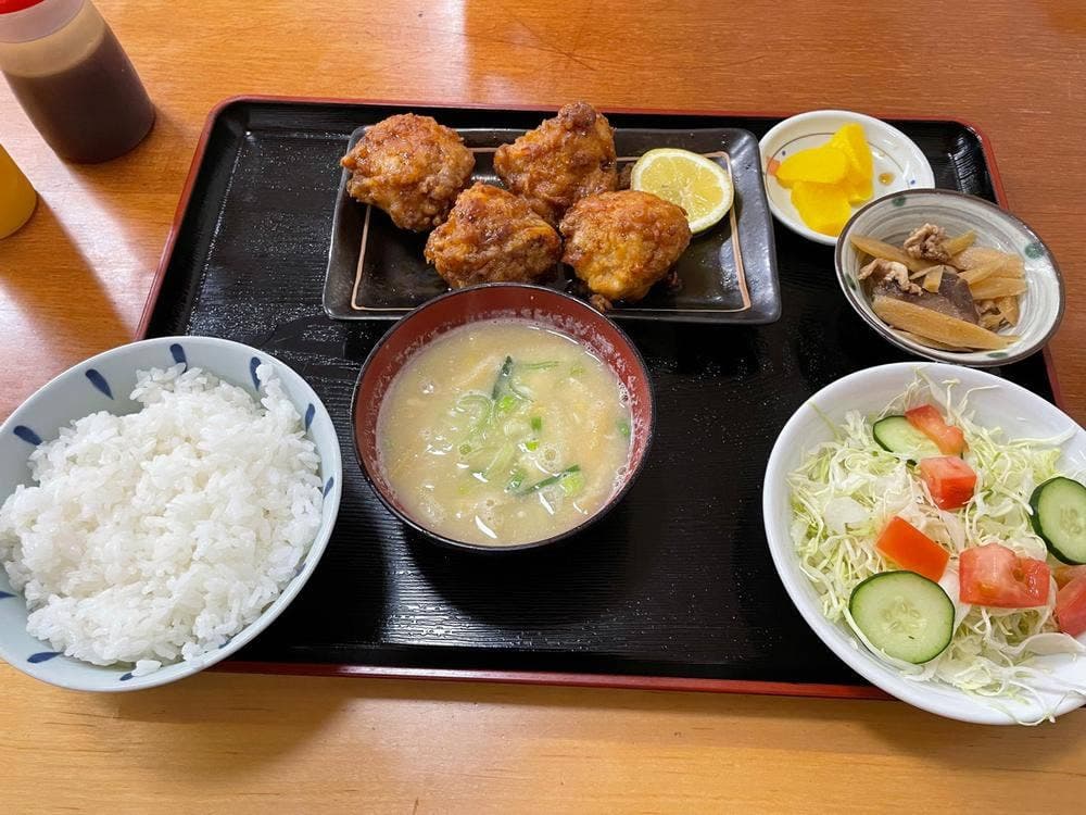 とみた食堂