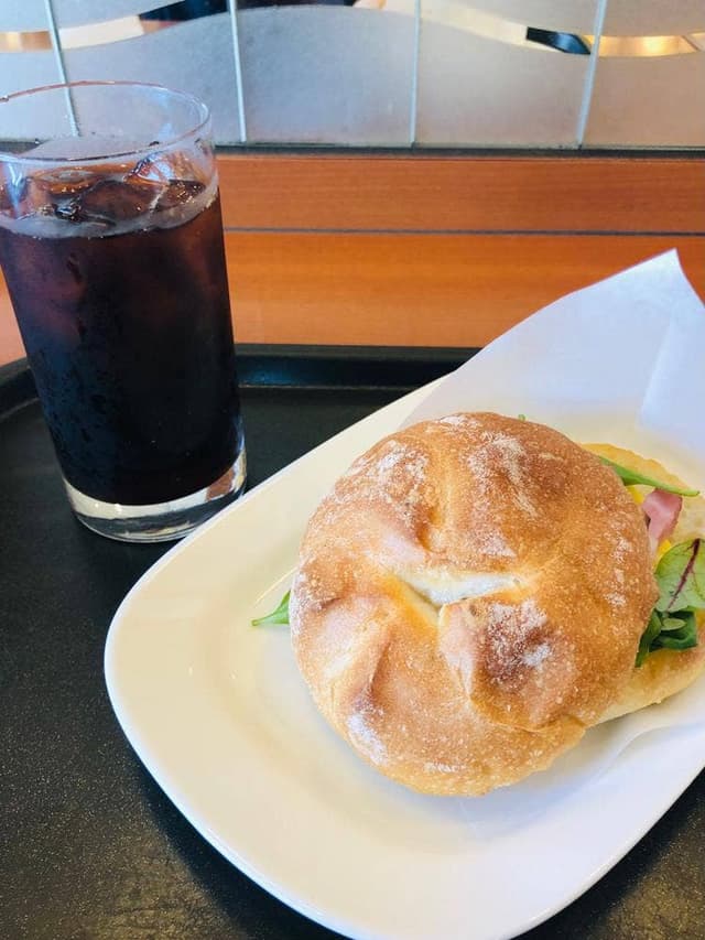 カフェ・ベローチェ 鴨居店 - サブ画像3