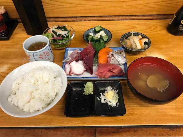 三代目 田久保食堂 - サブ画像3