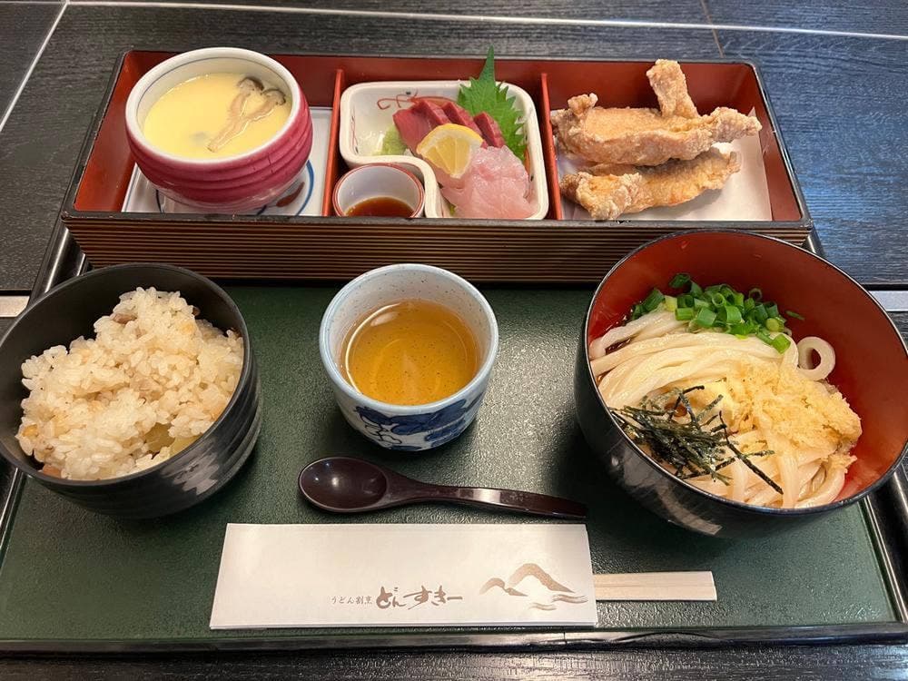 うどん割烹 どんすきー