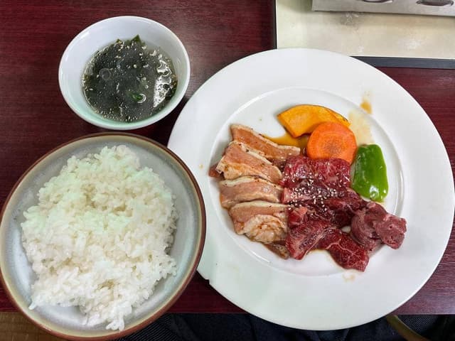焼肉山ちゃん - サブ画像1