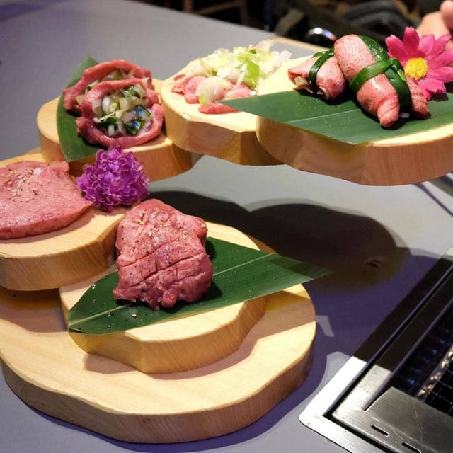 焼肉MANIA 梅田店 - サブ画像1