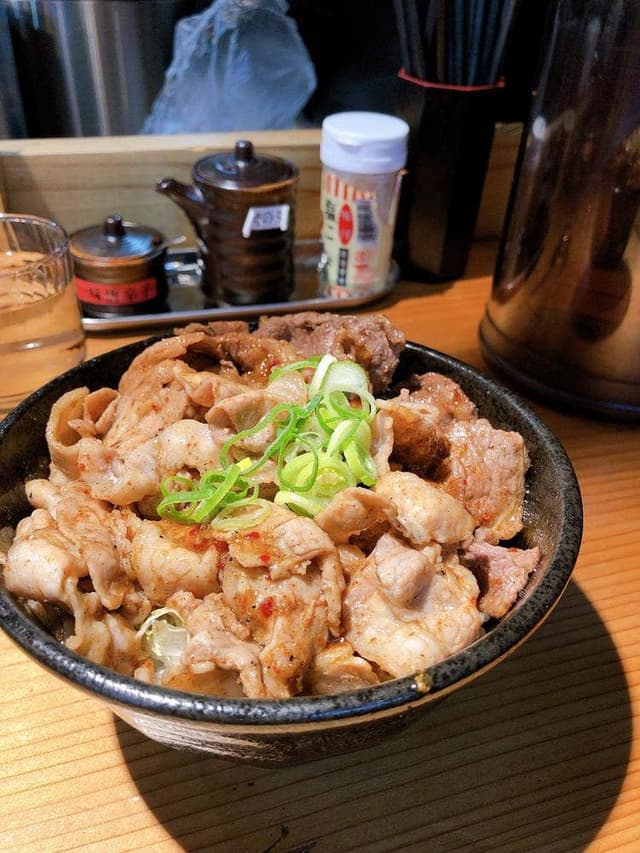 焼肉丼専門店三肉屋 センタープラザ店 - サブ画像1