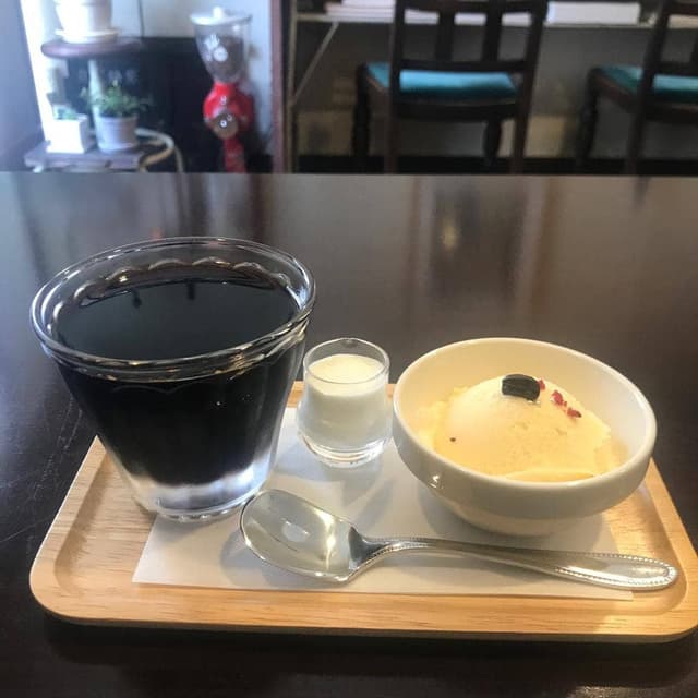 スリーペンギンズコーヒーアンドロースター - サブ画像1