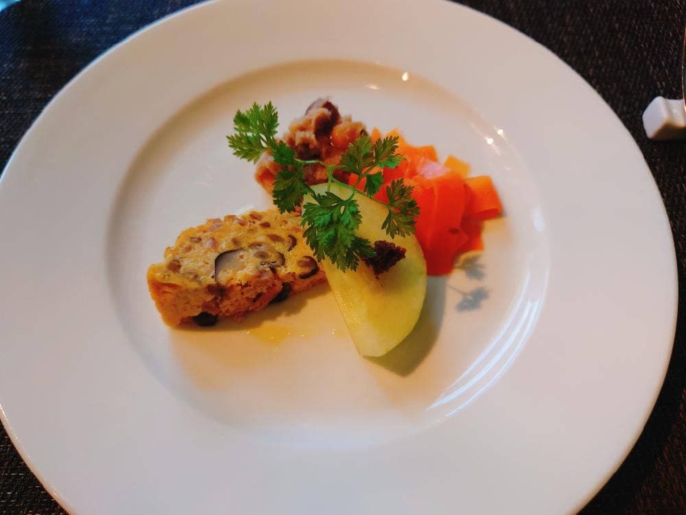 restaurant R