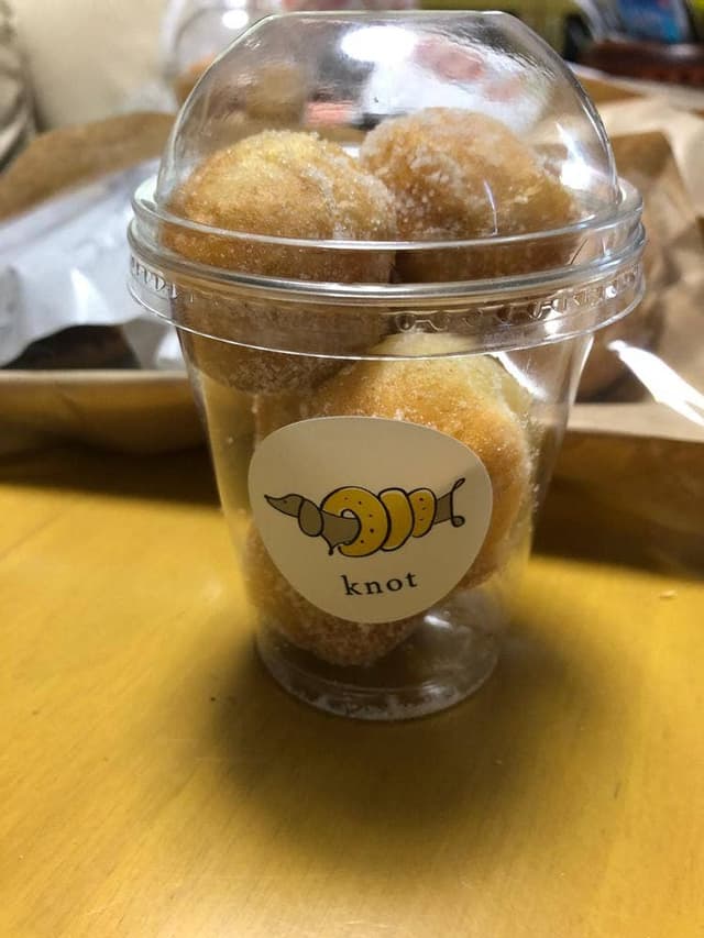 ドーナツとホットドッグのお店 knot - サブ画像1