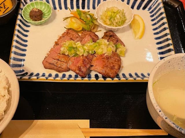 牛たん焼き 仙台辺見 ハービス大阪店 - サブ画像1