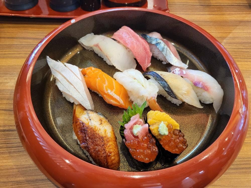 廻転寿し西海丸