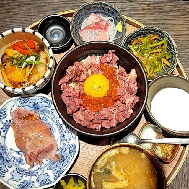 肉牧場 コマツバラファーム ホワイティうめだ泉の広場店 - サブ画像1
